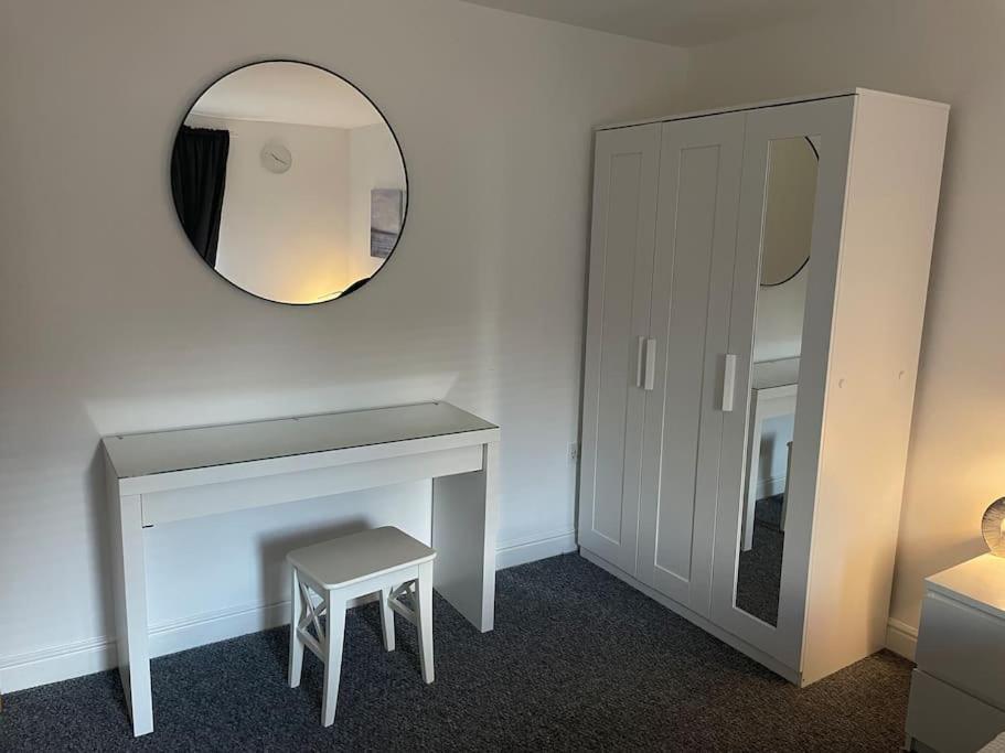 Flamingo Apartments Woolwich Free Parking And Wi-Fi London Eksteriør bilde